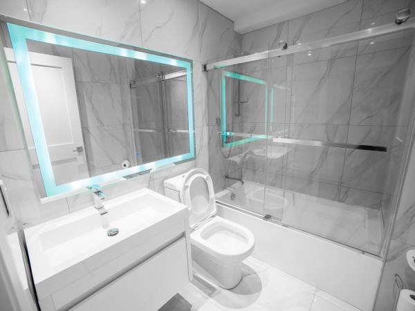 Parc Avenue Residences Mile End : photo 3 de la chambre appartement en duplex - 103