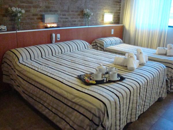 Hotel Necof : photo 1 de la chambre chambre triple