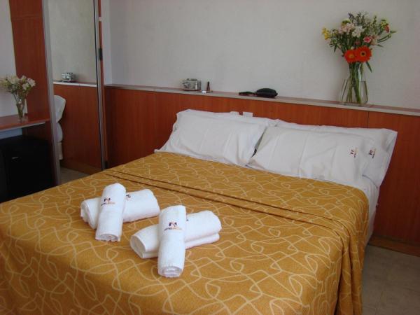 Hotel Necof : photo 3 de la chambre chambre double