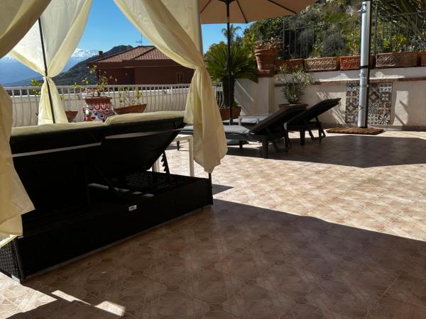 Villa Greta Hotel Rooms & Suites : photo 4 de la chambre suite avec terrasse 