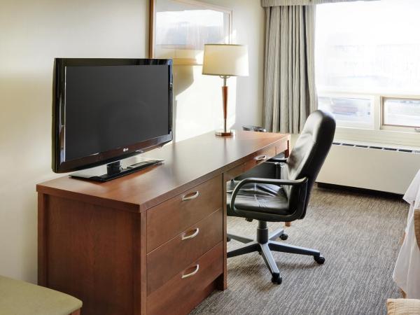 Travelodge Hotel by Wyndham Vancouver Airport : photo 4 de la chambre chambre lit king-size affaires - non-fumeurs