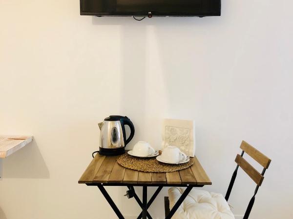 Atipico B&B : photo 6 de la chambre chambre double avec salle de bains privative