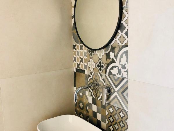 Atipico B&B : photo 9 de la chambre chambre double avec salle de bains privative