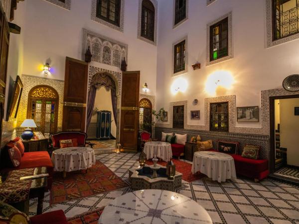 Riad Arabella : photo 10 de la chambre chambre double deluxe avec baignoire
