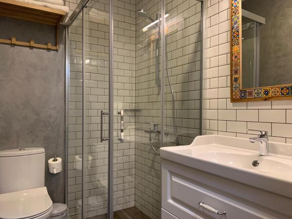 Loka Suites : photo 2 de la chambre chambre lit queen-size