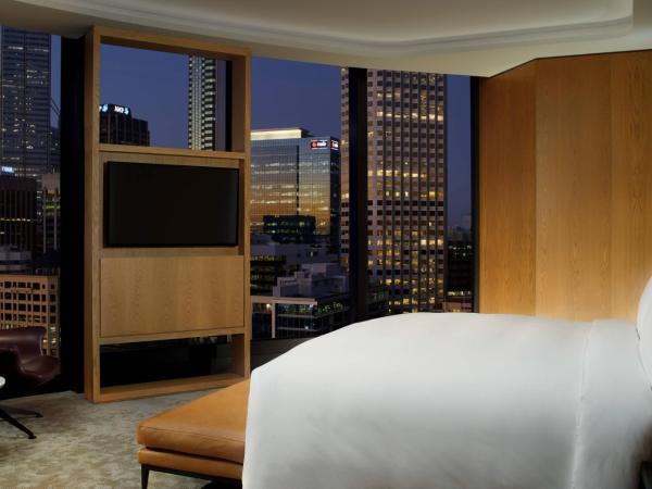 The Ritz-Carlton, Perth : photo 2 de la chambre large one-bedroom king suite with river view