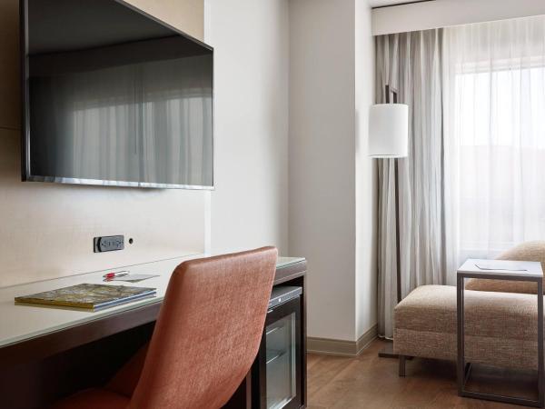 Marriott Orlando Downtown : photo 2 de la chambre chambre lit king-size avec canapé-lit