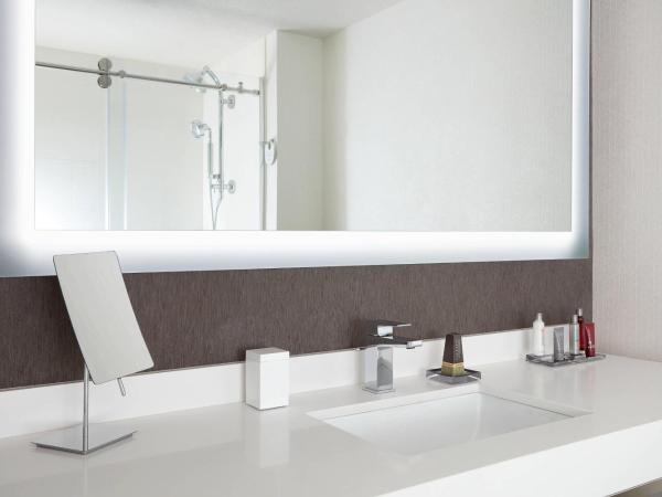 Marriott Orlando Downtown : photo 6 de la chambre chambre lit king-size avec canapé-lit