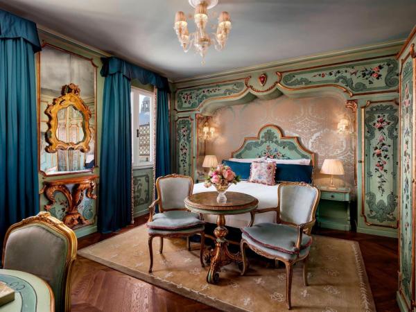 The Gritti Palace, a Luxury Collection Hotel, Venice : photo 2 de la chambre chambre vénitienne lit queen-size