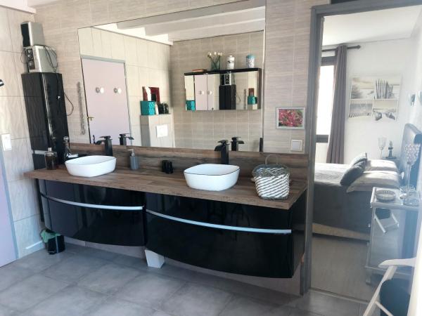 VILLA Zaphira : photo 3 de la chambre chambre double deluxe avec douche