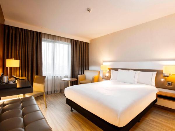 AC Hotel by Marriott Manchester Salford Quays : photo 3 de la chambre chambre deluxe avec 1 lit double