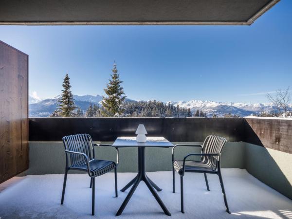 Faern Crans-Montana Valaisia : photo 8 de la chambre chambre double confort avec balcon