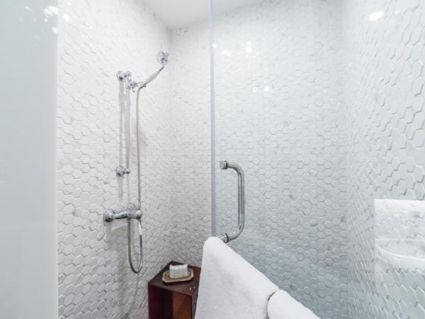 Tung Nam Lou Art Hotel : photo 7 de la chambre chambre - est