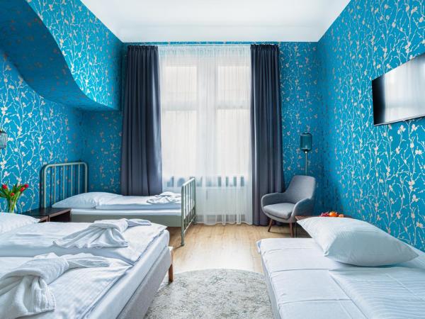 Hotel BELLEVUE am Kurfürstendamm : photo 2 de la chambre chambre quadruple