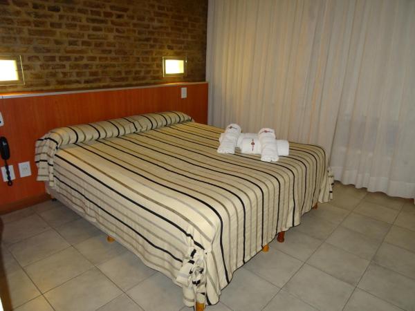 Hotel Necof : photo 7 de la chambre chambre double - accessible aux personnes à mobilité réduite