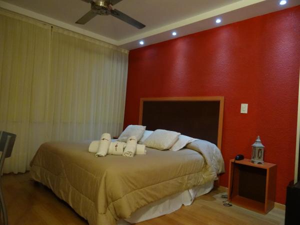 Hotel Necof : photo 9 de la chambre chambre lit queen-size avec baignoire spa