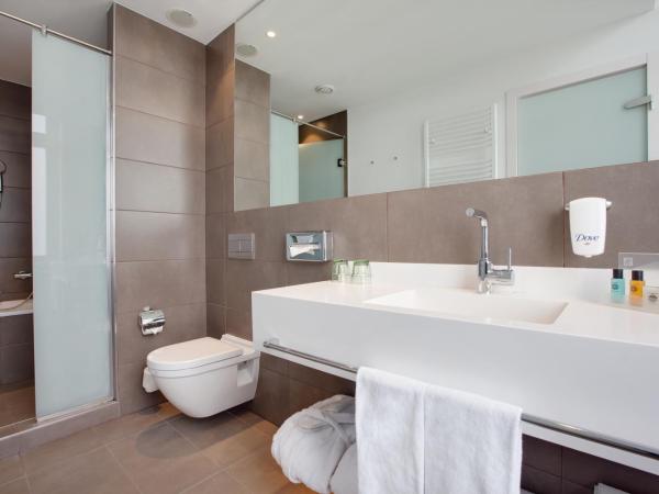 Holiday Inn Dresden - Am Zwinger, an IHG Hotel : photo 1 de la chambre chambre lit king-size premium