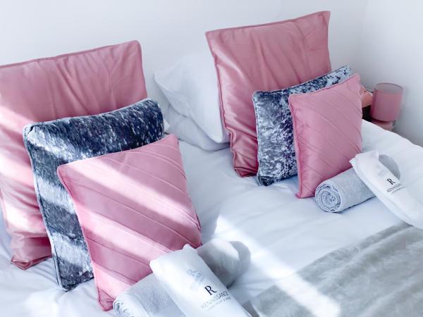 Royal Rooms at Coop Live Etihad, Sports City : photo 9 de la chambre chambre double ou lits jumeaux deluxe – vue sur jardin