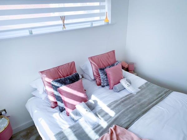 Coop Live Rooms at Etihad Sports City : photo 10 de la chambre chambre double ou lits jumeaux deluxe – vue sur jardin