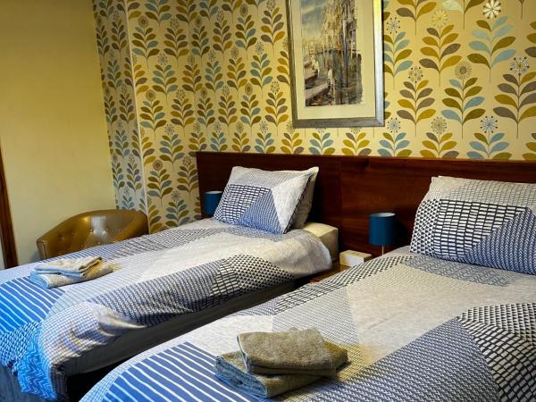 Acer Lodge Guest House : photo 4 de la chambre chambre lits jumeaux