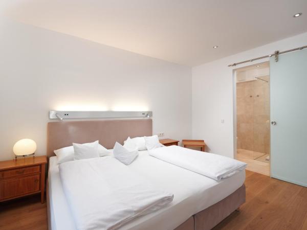 Deluxe Apartments Christina 120 m² im Design Hotel Vosteen : photo 6 de la chambre appartement avec balcon