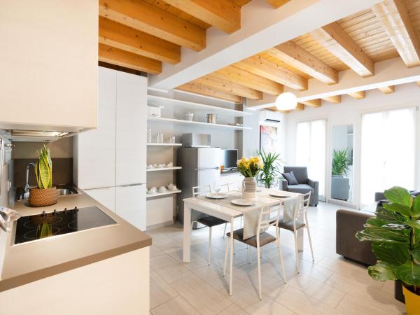 Ca' Degli Antichi Giardini Apartments : photo 3 de la chambre appartement 2 chambres avec terrasse - rez-de-chaussée 