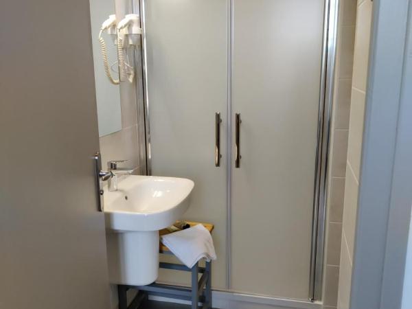 Hôtel Océan Dinan : photo 4 de la chambre chambre triple