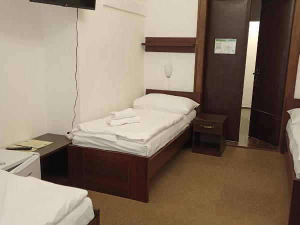 Old Prague House : photo 3 de la chambre chambre quadruple avec salle de bains