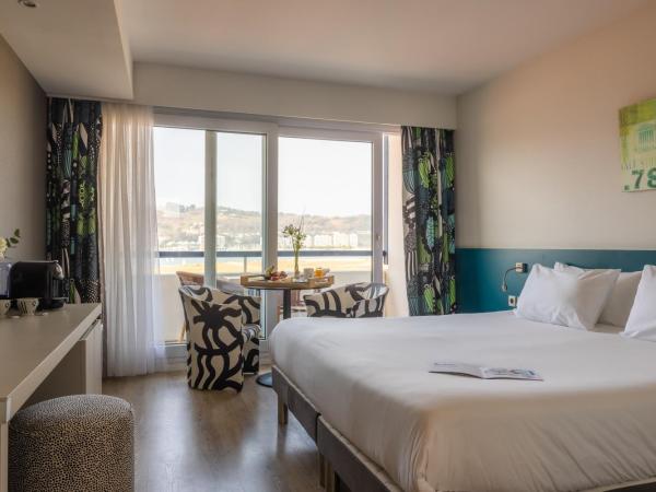 Hôtel Serge Blanco - Relais Thalasso & Spa : photo 7 de la chambre chambre double deluxe avec accès au spa - vue latérale sur mer