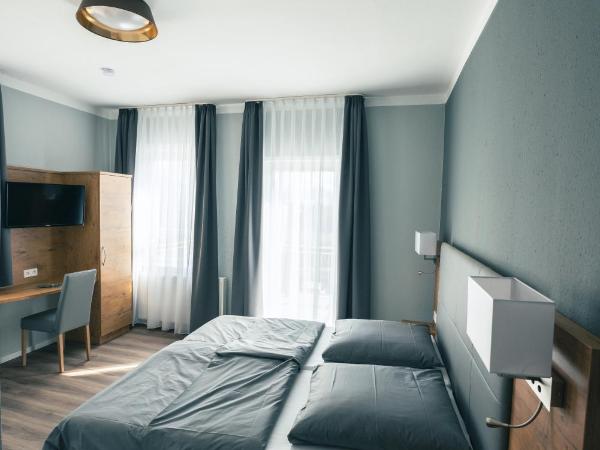 Vau : photo 8 de la chambre chambre double ou lits jumeaux avec salle de bains