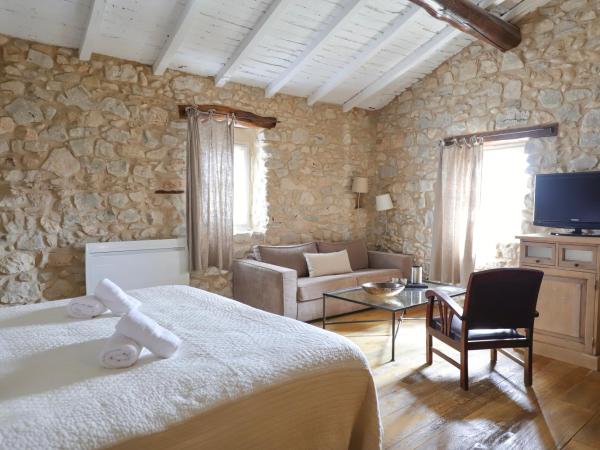 LA FERME DE LA HUPPE : photo 4 de la chambre chambre lit queen-size deluxe