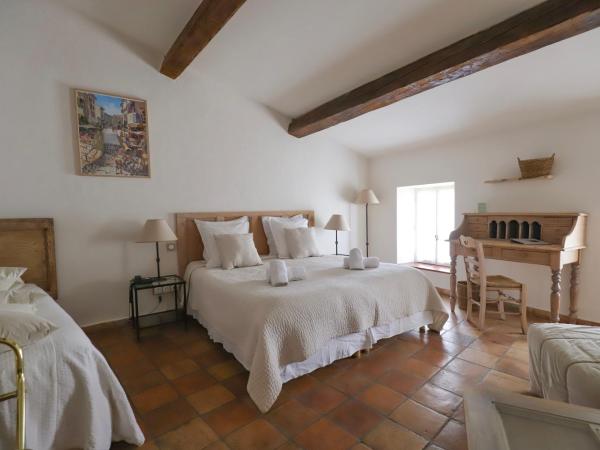 LA FERME DE LA HUPPE : photo 1 de la chambre grande chambre double