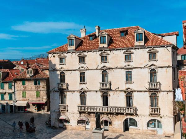 Hotel Kastel 1700 : photo 9 de la chambre chambre double ou lits jumeaux - vue sur ville