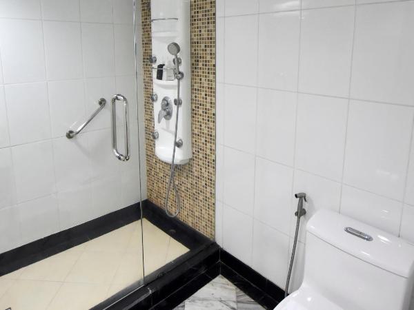 Grand China Bangkok : photo 4 de la chambre suite junior club