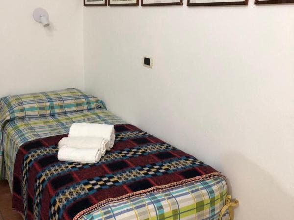 Bahalara Alloggio : photo 7 de la chambre chambre quadruple avec salle de bains privative