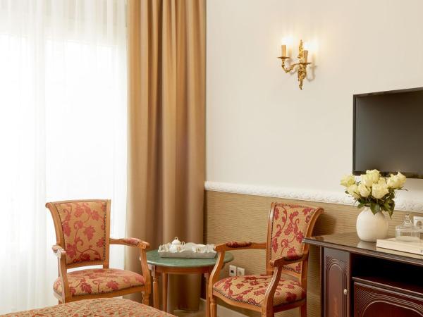 Grand Hotel Palace : photo 9 de la chambre chambres communicantes classiques