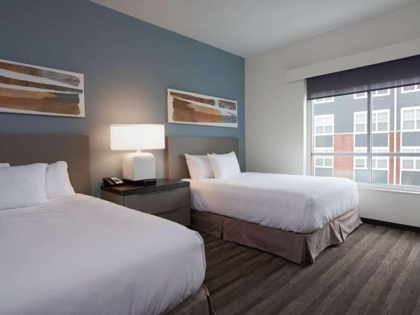 Hyatt House Louisville East : photo 2 de la chambre den room with two queen beds