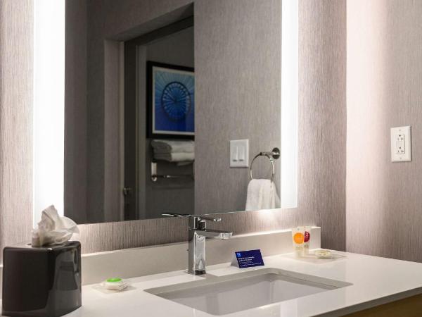 Hyatt House Louisville East : photo 5 de la chambre cabinet de travail avec lit king-size