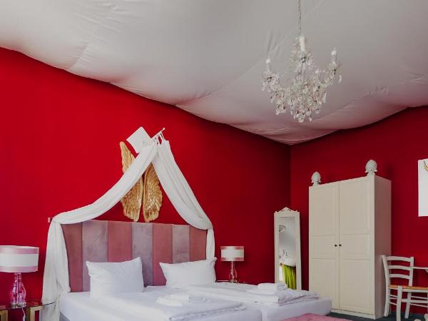 LaLeLu Hostel Dresden : photo 6 de la chambre chambre double avec salle de bains commune