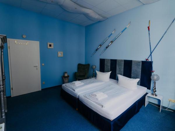 LaLeLu Hostel Dresden : photo 4 de la chambre chambre double avec salle de bains commune