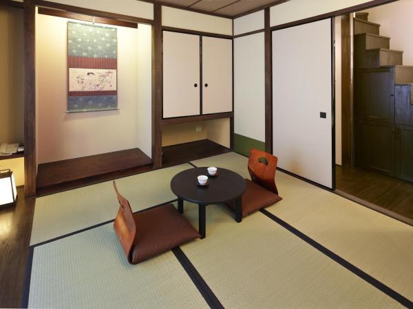 Kyomachiya Ryokan Sakura Urushitei : photo 2 de la chambre chambre lits jumeaux de style japonais - vue sur loft et jardin