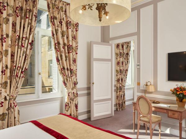 Hôtel Regina Louvre : photo 1 de la chambre suite prestige