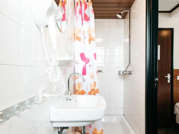 Hotel van Gelder : photo 6 de la chambre chambre simple avec salle de bains privative
