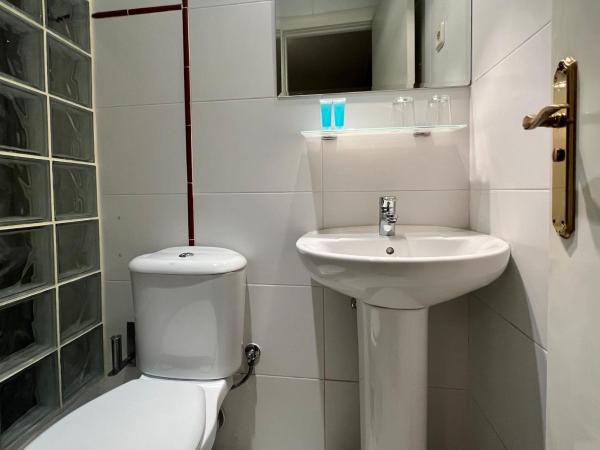 THC Gran Via Hostel : photo 6 de la chambre chambre double