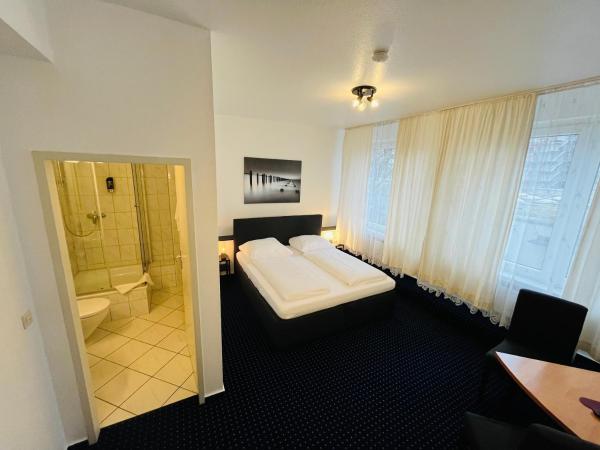 Hotel Schwarzer Bär : photo 4 de la chambre chambre lits jumeaux