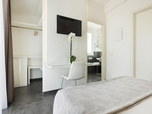 Baldinini Hotel : photo 8 de la chambre petite chambre double