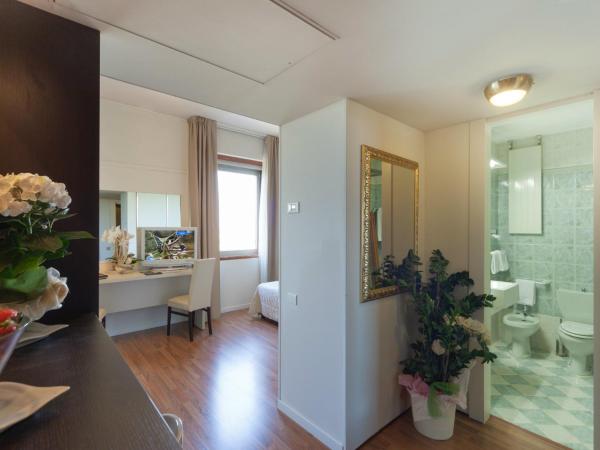 Suite Hotel Elite : photo 9 de la chambre suite junior