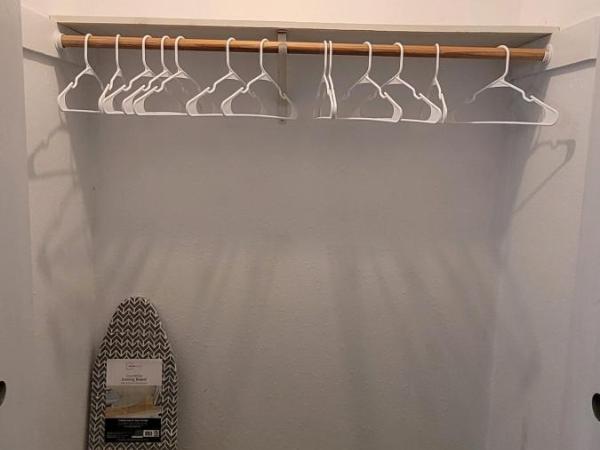 Masterbedroom with Private Bath in Montrose (Westheimer & Montrose Blvd) Houston : photo 7 de la chambre chambre lit queen-size