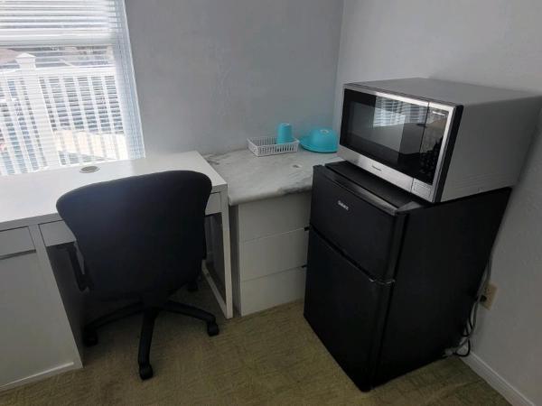 Masterbedroom with Private Bath in Montrose (Westheimer & Montrose Blvd) Houston : photo 9 de la chambre chambre lit queen-size