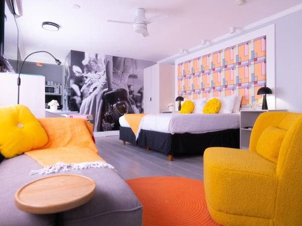 The Cove By Renzzi : photo 9 de la chambre suite dotée d'un lit king-size